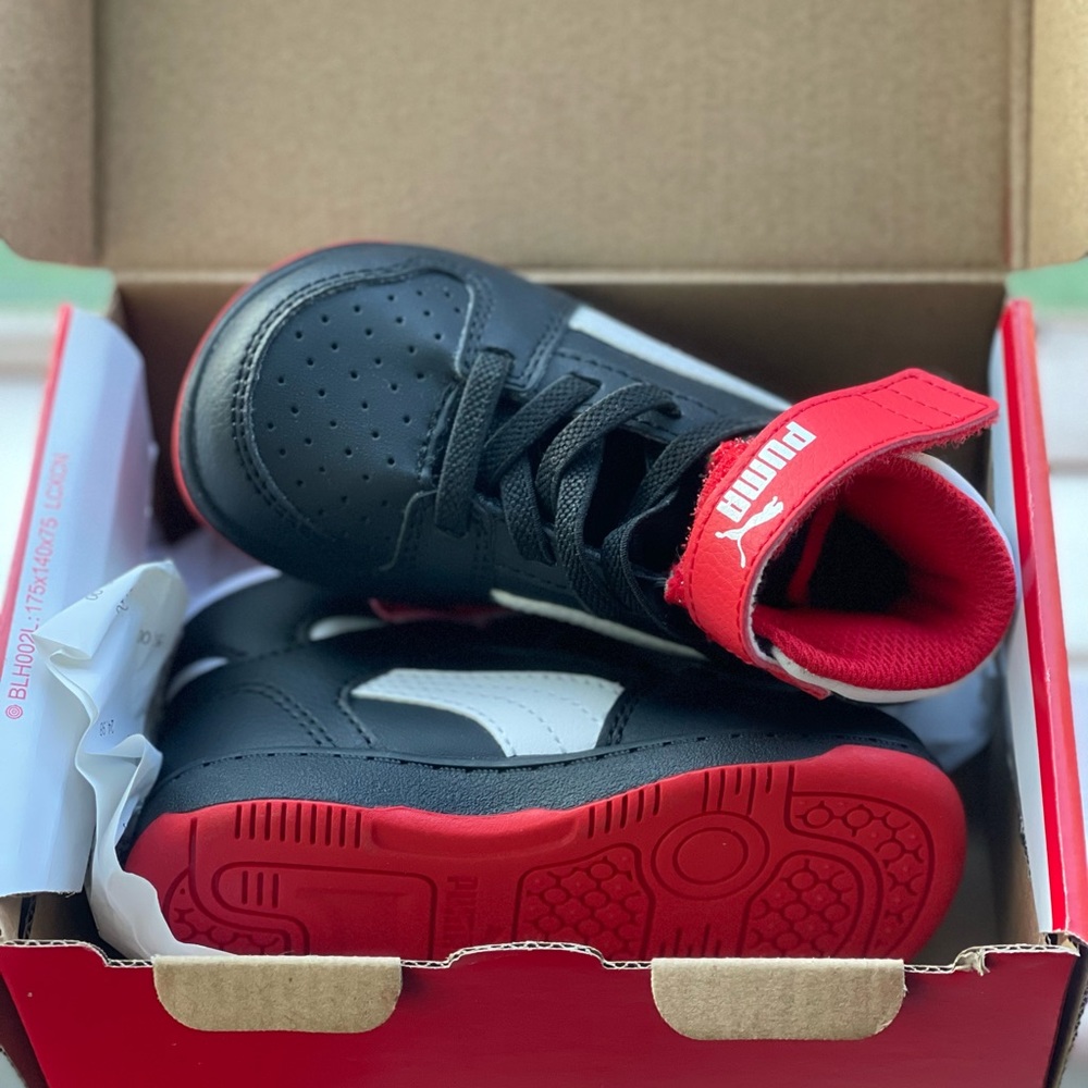 Toddler puma sneakers